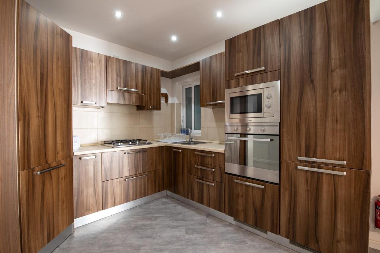 Modern 3 Bedroom & 3 Bathroom Apartment - Near Balluta Bay St. Julian's Exteriör bild