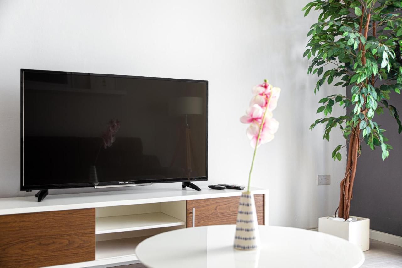Modern 3 Bedroom & 3 Bathroom Apartment - Near Balluta Bay St. Julian's Exteriör bild