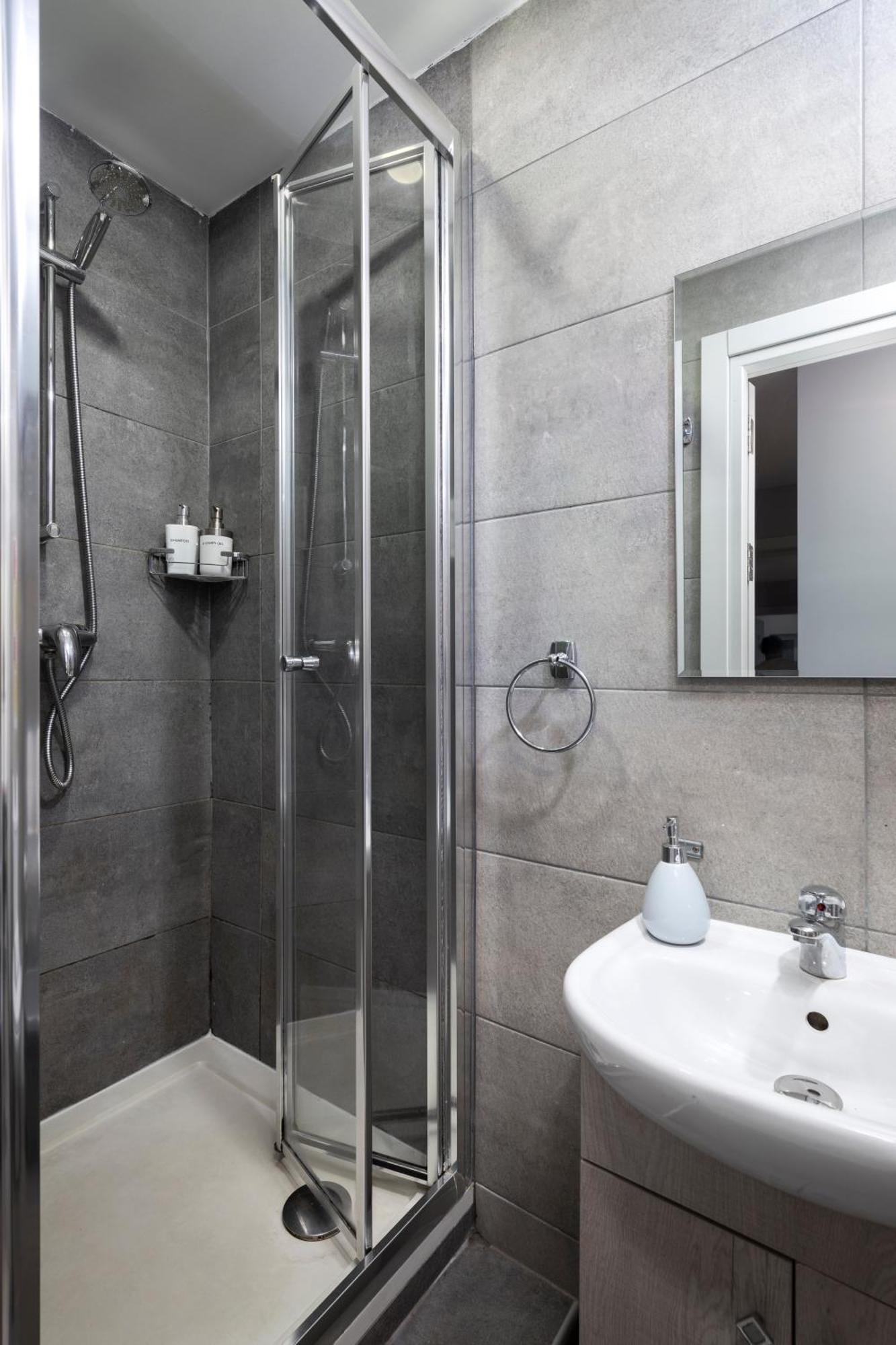 Modern 3 Bedroom & 3 Bathroom Apartment - Near Balluta Bay St. Julian's Exteriör bild