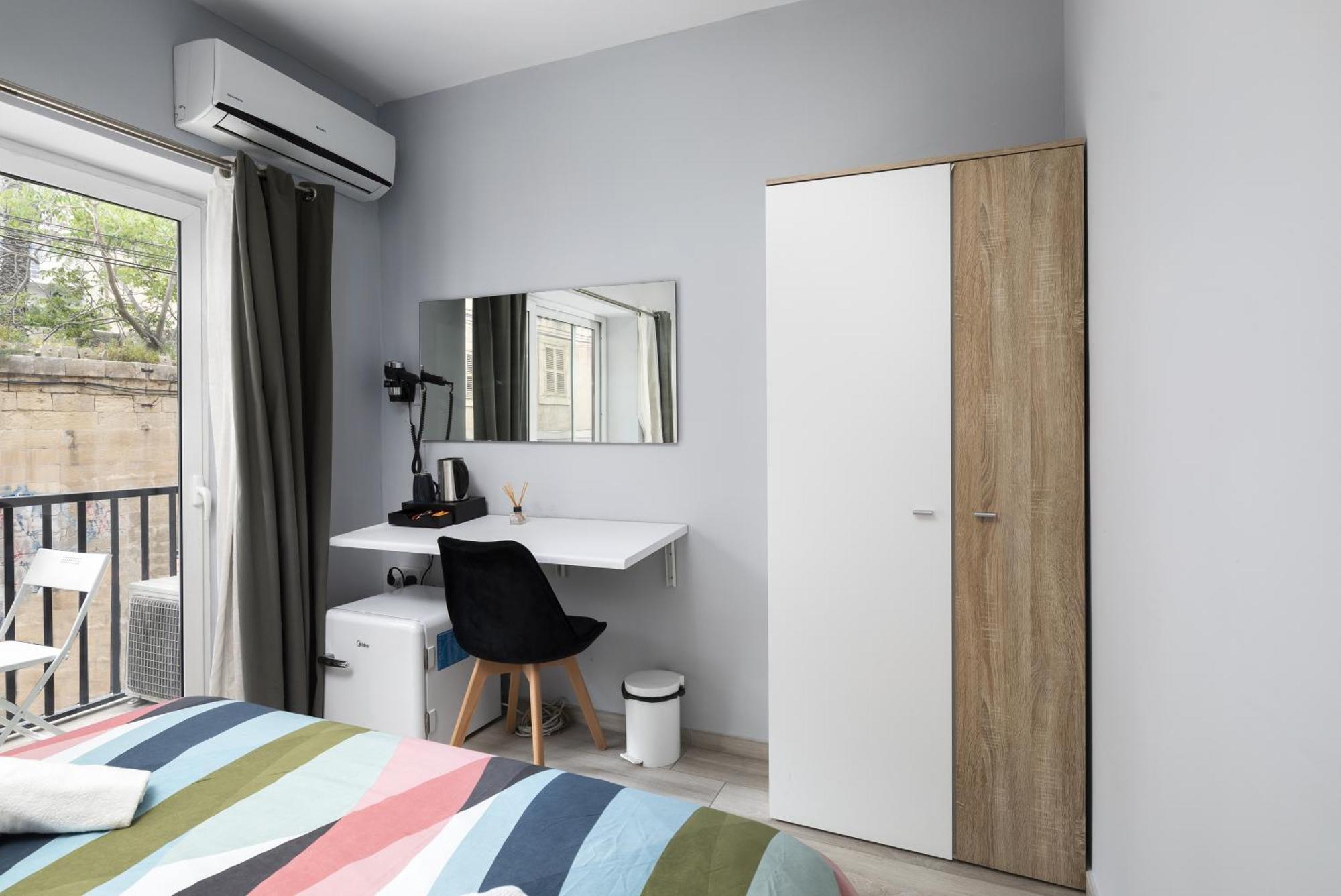 Modern 3 Bedroom & 3 Bathroom Apartment - Near Balluta Bay St. Julian's Exteriör bild